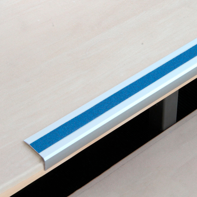 Krawędziowy schodowy profil antypoślizgowy, aluminium m2, Universal, niebieski, sz. 610mm, grub. 4mm
