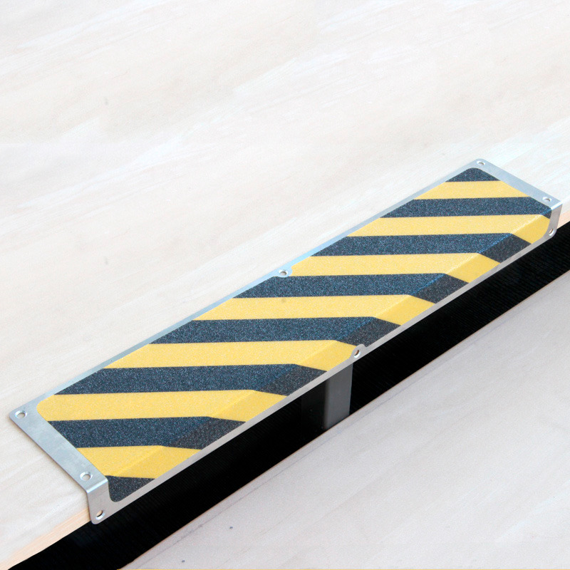 Anti-slip edge profile, aluminium m2, Easy Clean, black/yellow, W 1000 mm