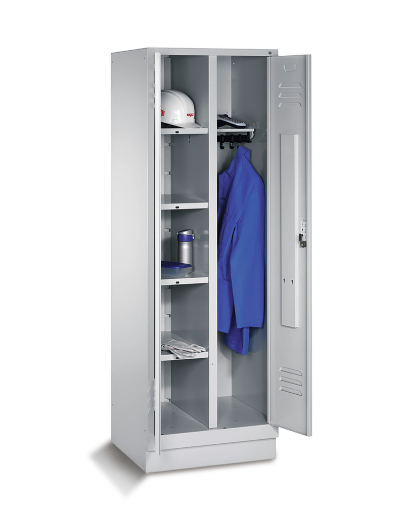 Locker Cabo, 4 shelves, clothes rail, W 610, D 500, H 1800 mm, base, grey