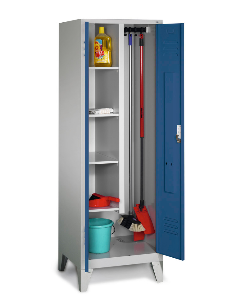 Armario para equipos de limpieza, 4 estantes y perchas, LxAxH: 610x500x1850 mm, patas, gris/azul