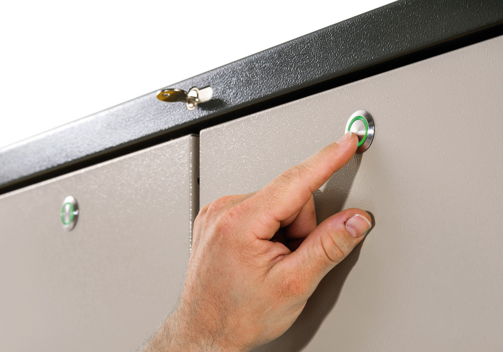 Sécurité par bouton pression - ouverture et fermeture automatique, confortable et utile